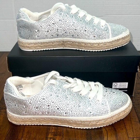 NWT Lola2 Sneakers white with Silver Rhinestones size 7 - Picture 3 of 14